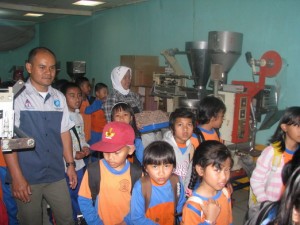 SD Karyawangi Parongpong Bandung Barat 24 Des 2009 SD Karyawangi Parongpong Bandung Barat 24 Des 2009